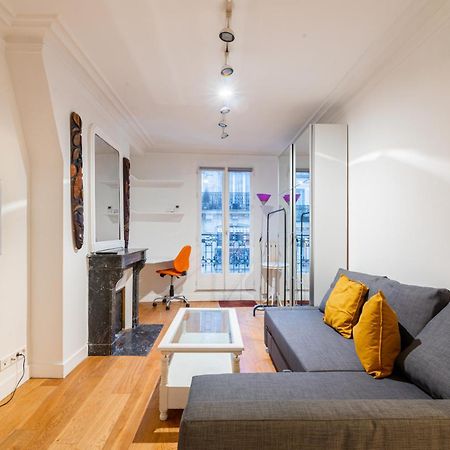 Luxurious 1 Bedroom Tour Eiffel Saint Dominique Free Netflix باريس المظهر الخارجي الصورة